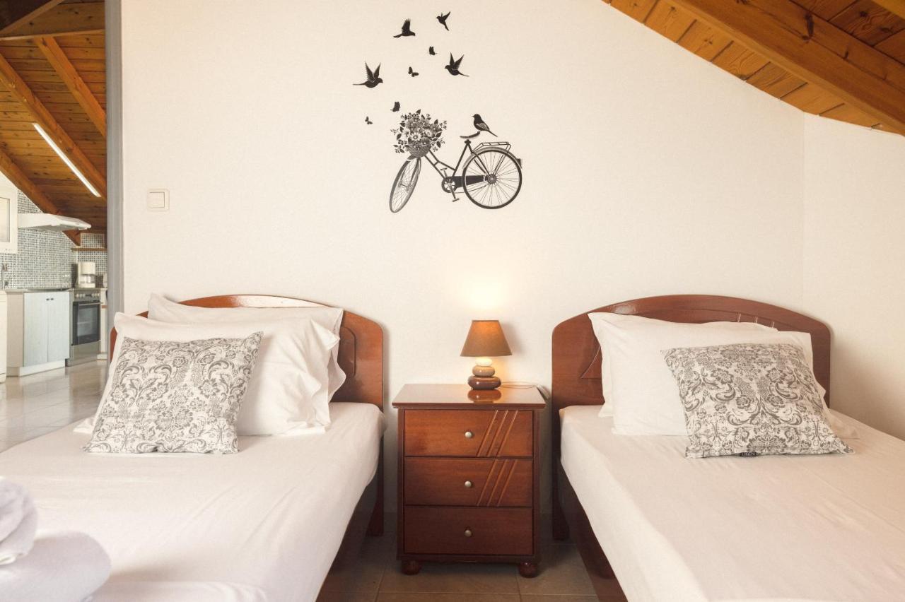 George Beachfront Apartments Lithakia  Екстер'єр фото