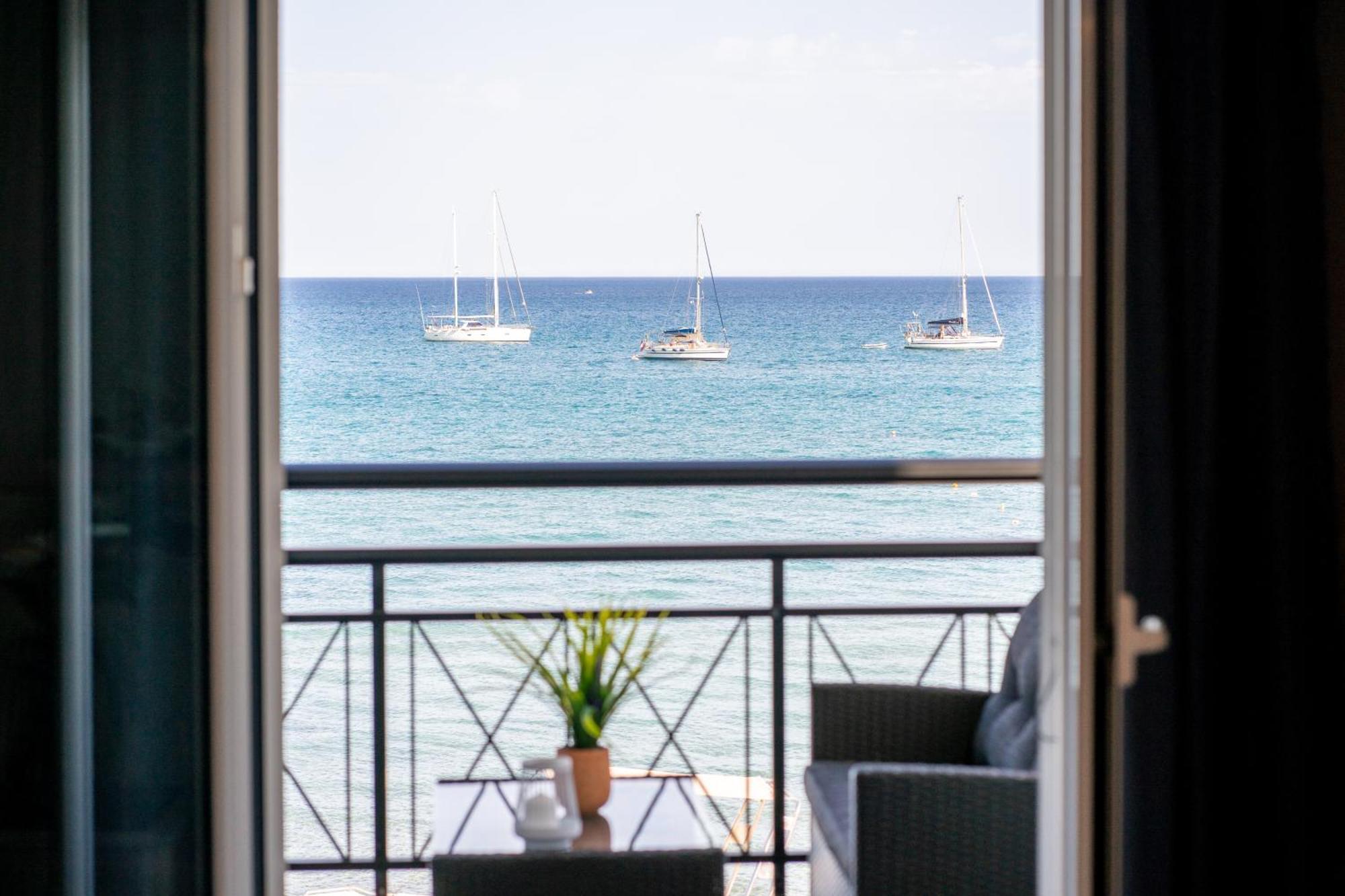 George Beachfront Apartments Lithakia  Номер фото