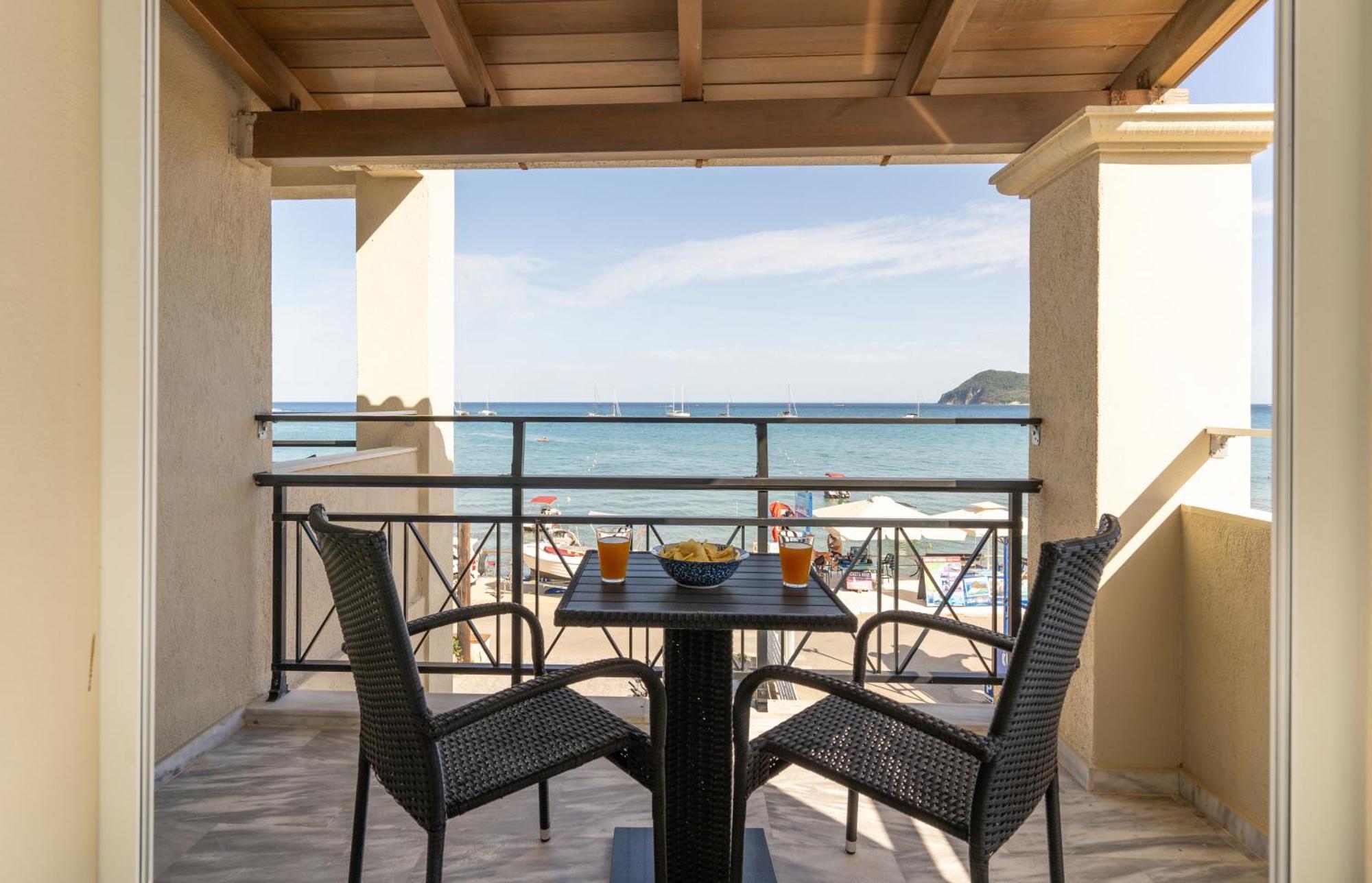 George Beachfront Apartments Lithakia  Номер фото