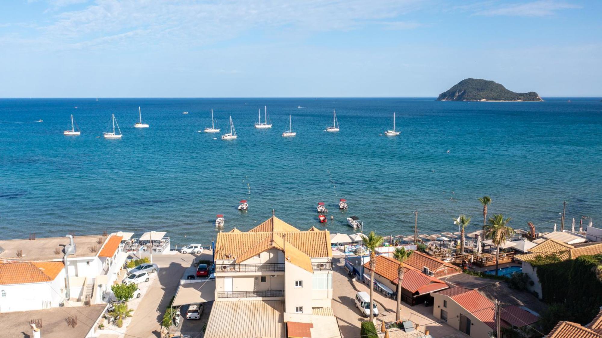 George Beachfront Apartments Lithakia  Екстер'єр фото