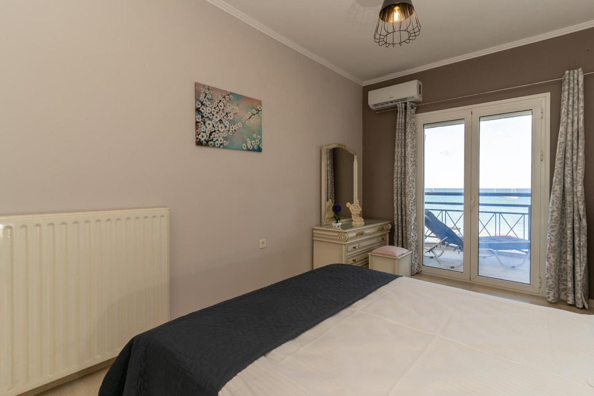 George Beachfront Apartments Lithakia  Номер фото