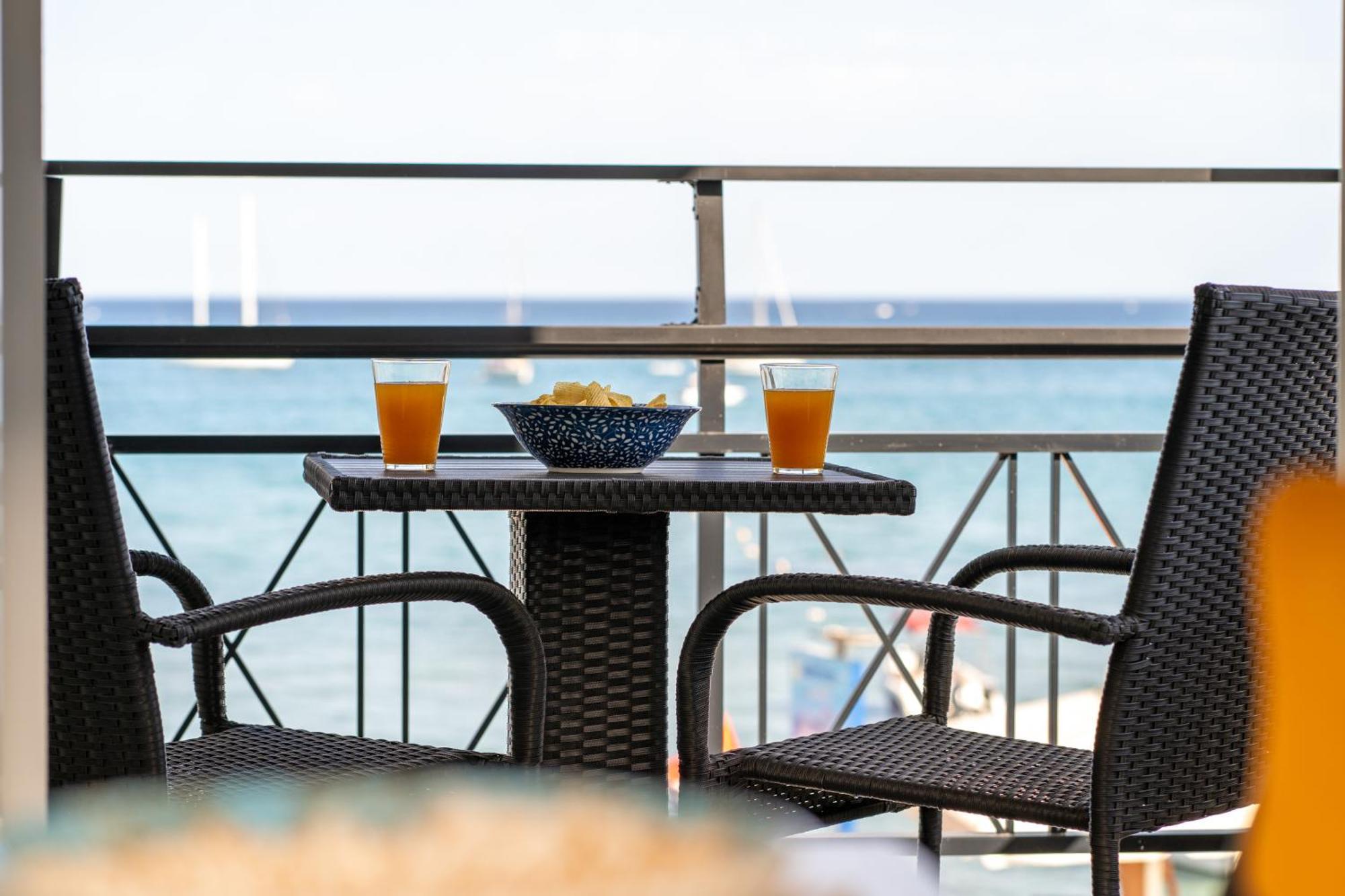 George Beachfront Apartments Lithakia  Номер фото